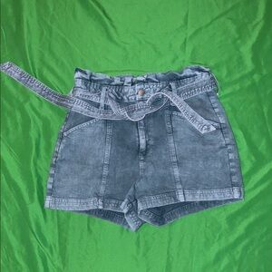 Universal Thread Stylish Blue Paperbag Denim Women's Shorts size 28